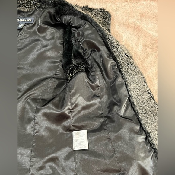 Kristen Blake faux fur plush vest brown gray Size Medium! Beautiful mix of color - Picture 10 of 12